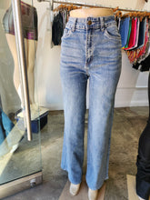 Load image into Gallery viewer, Kris Jeans
